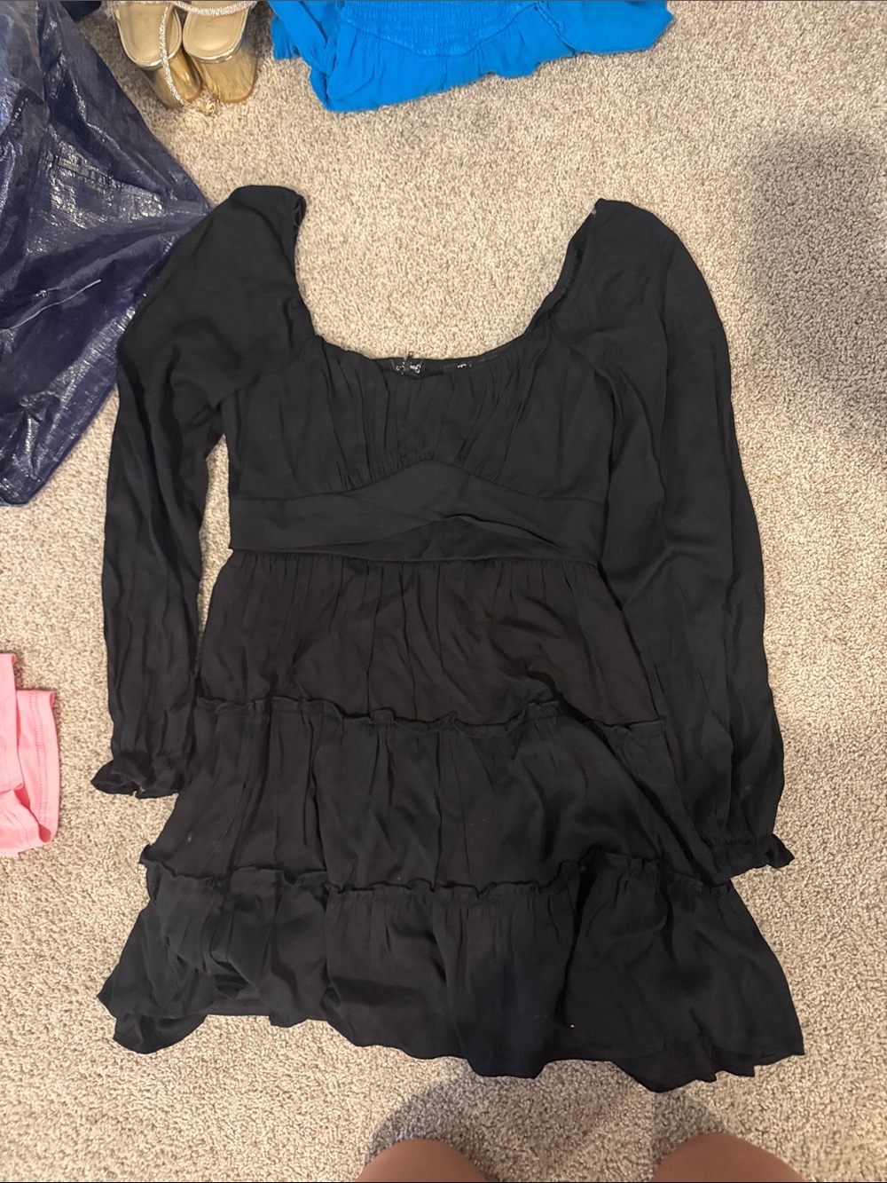 Trixxi Black Long-Sleeve Tiered Tunic Top